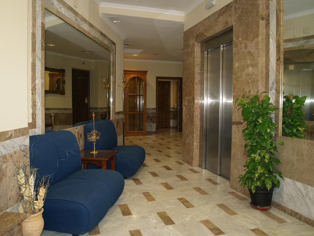 Hotel Al-Yussana Lucena Exteriör bild